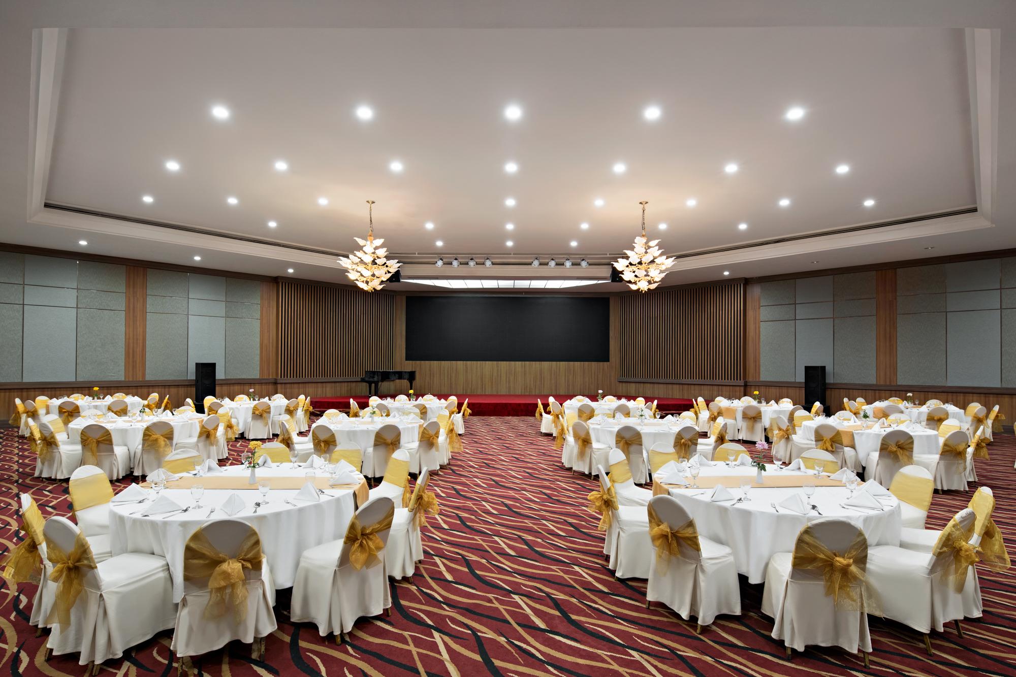 Aryaduta Manado Exterior photo
