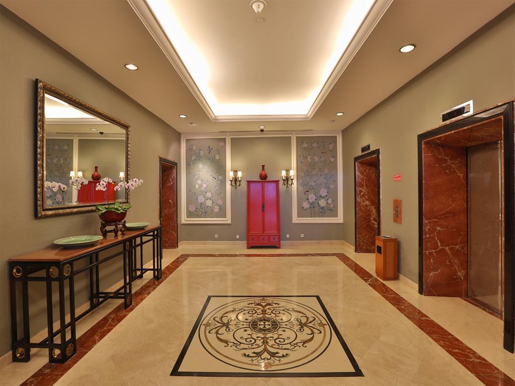 Aryaduta Manado Exterior photo
